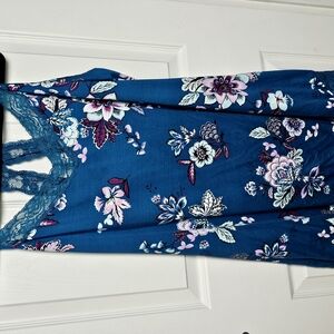 Floral Lace-Trimmed Sleeveless Top